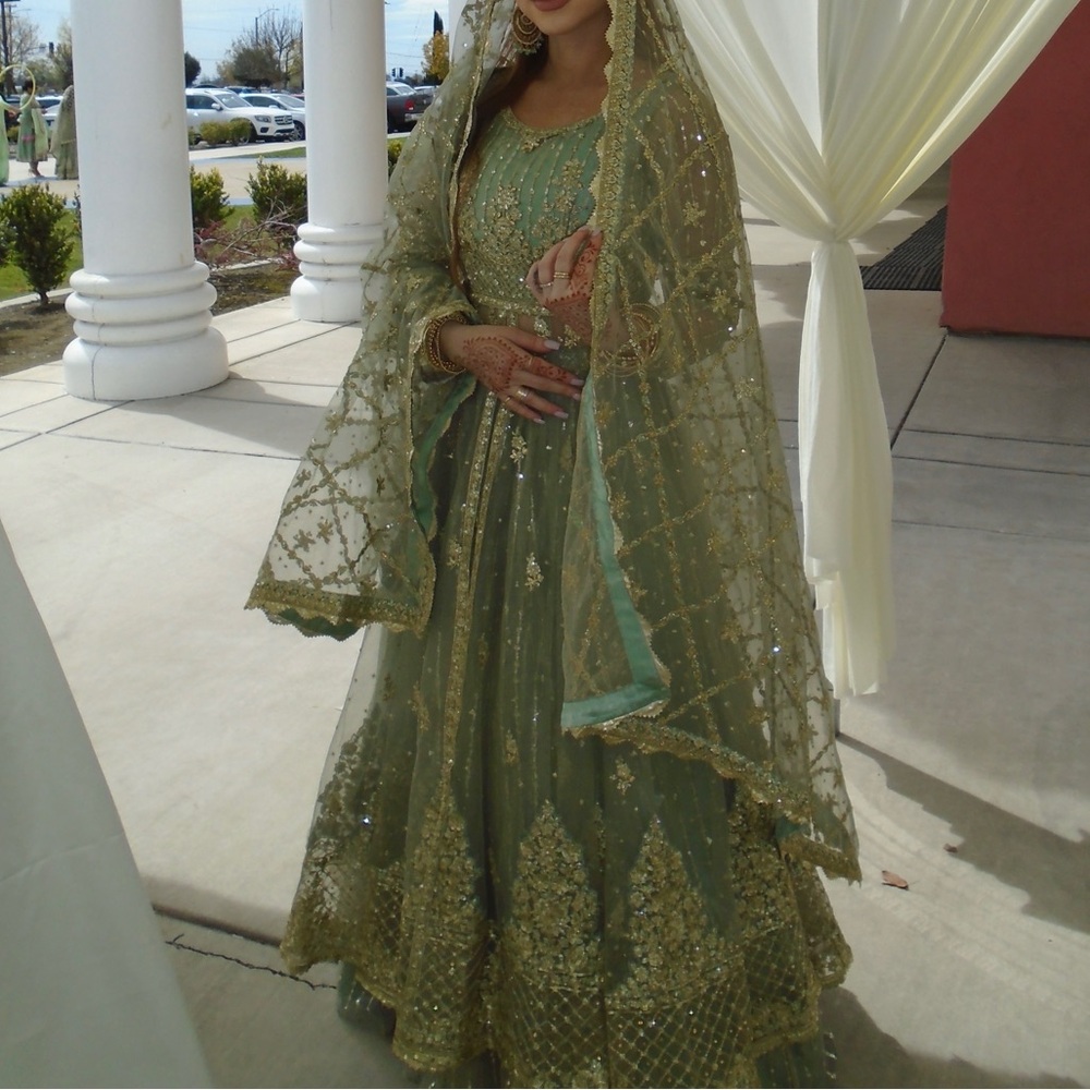 Elegant Gold Lehenga - Picture 2 of 3
